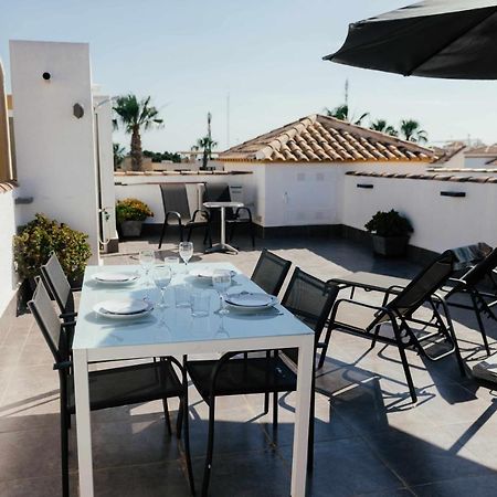 Stunning 2 Bedroom Apartment With Pool View アリカンテ エクステリア 写真