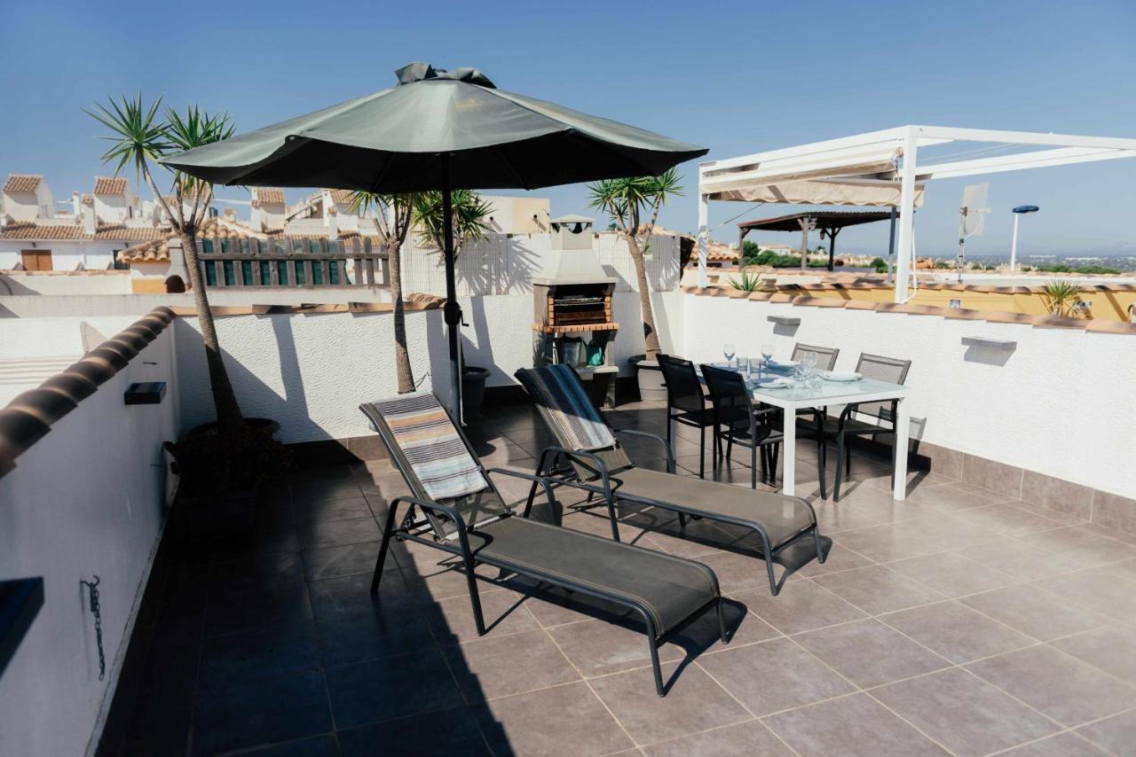 Stunning 2 Bedroom Apartment With Pool View アリカンテ エクステリア 写真