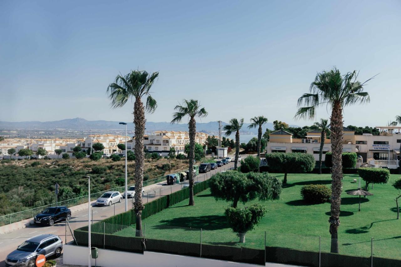 Stunning 2 Bedroom Apartment With Pool View アリカンテ エクステリア 写真