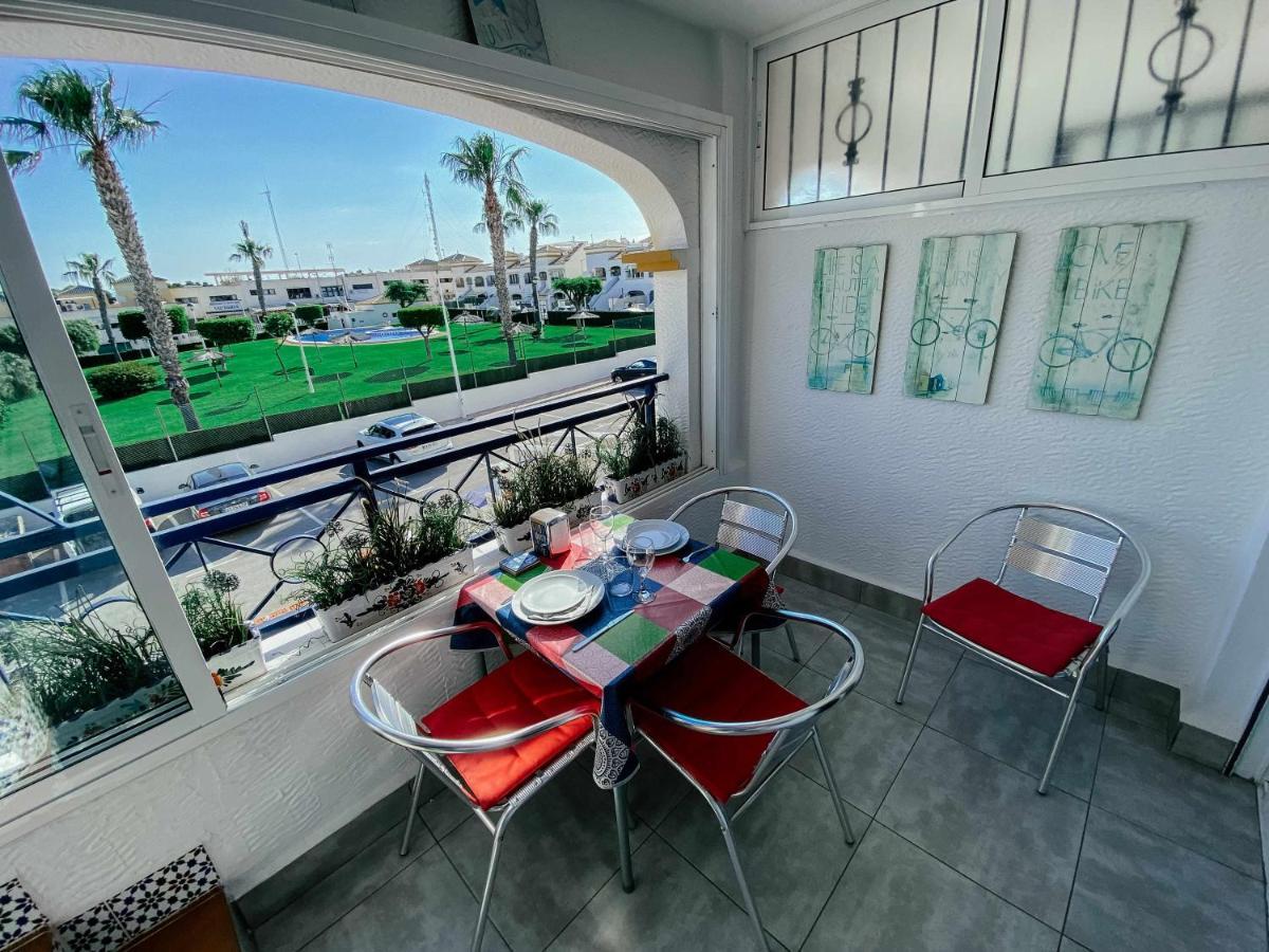 Stunning 2 Bedroom Apartment With Pool View アリカンテ エクステリア 写真