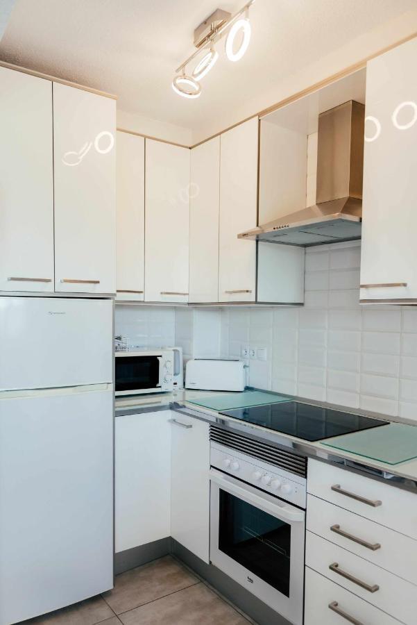 Stunning 2 Bedroom Apartment With Pool View アリカンテ エクステリア 写真