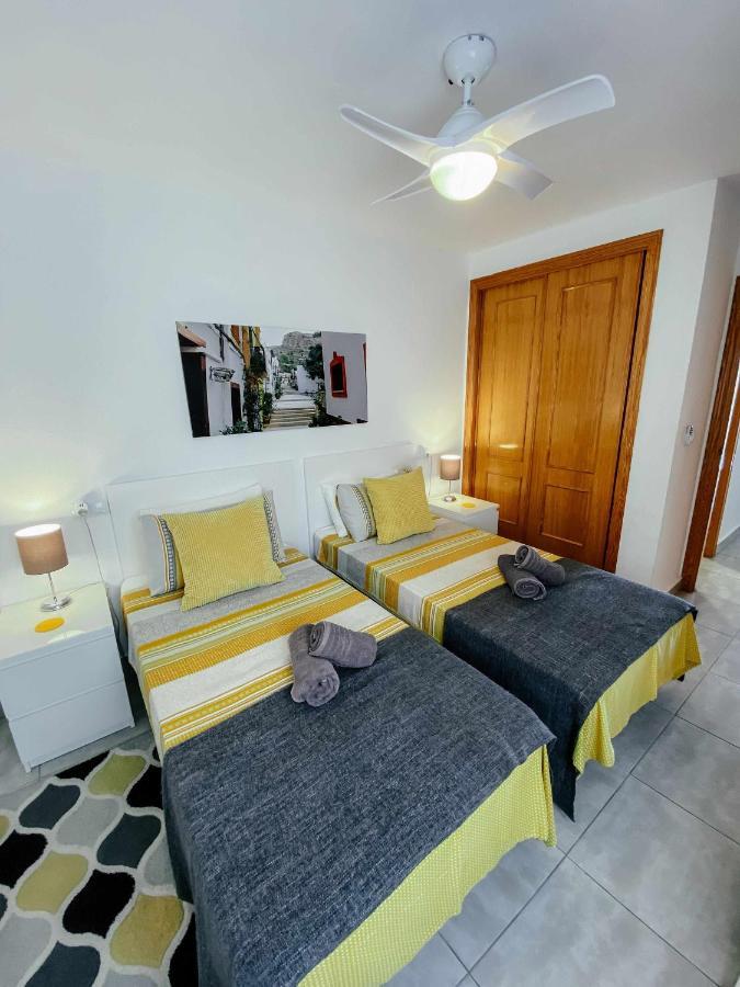 Stunning 2 Bedroom Apartment With Pool View アリカンテ エクステリア 写真